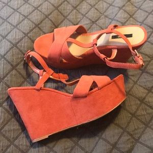 F21 coral orange suede wedges size 8 / 8.5 eur 39